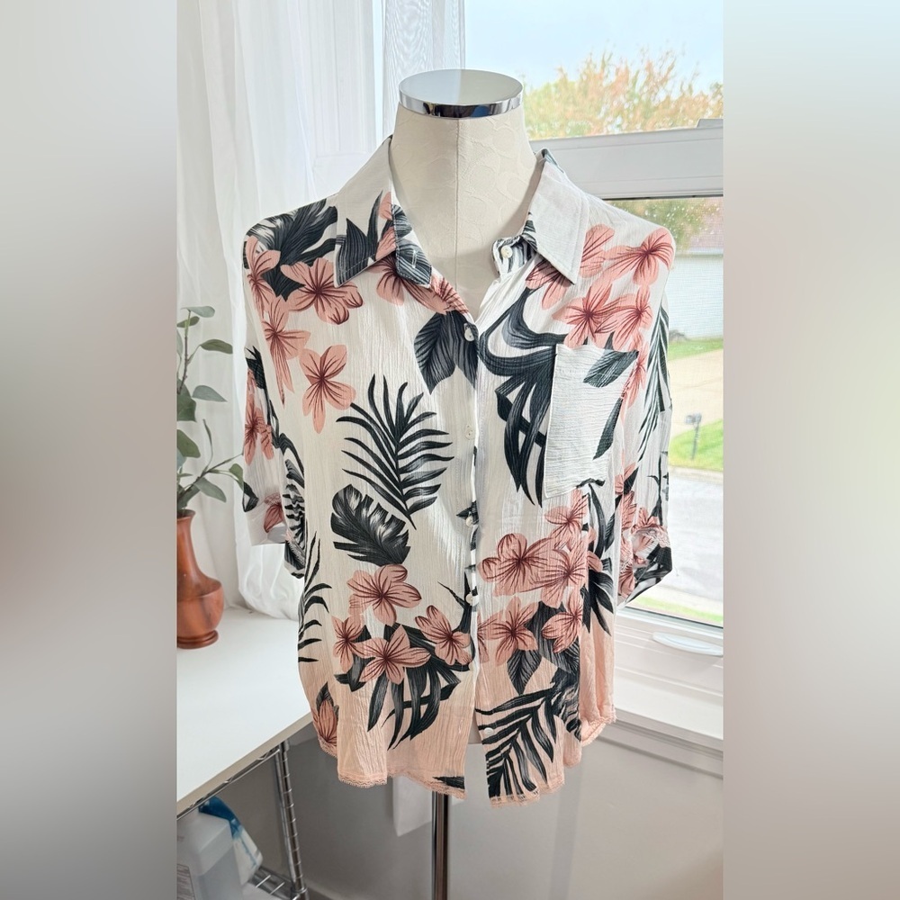 Pol Button Button Down Shirt - Nwot - image 1